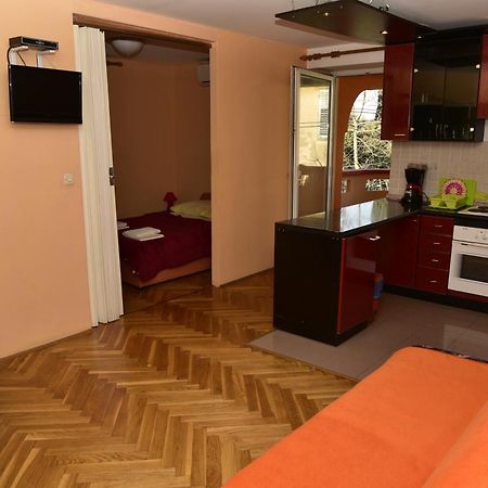 Apartments Ivka Malinska Buitenkant foto